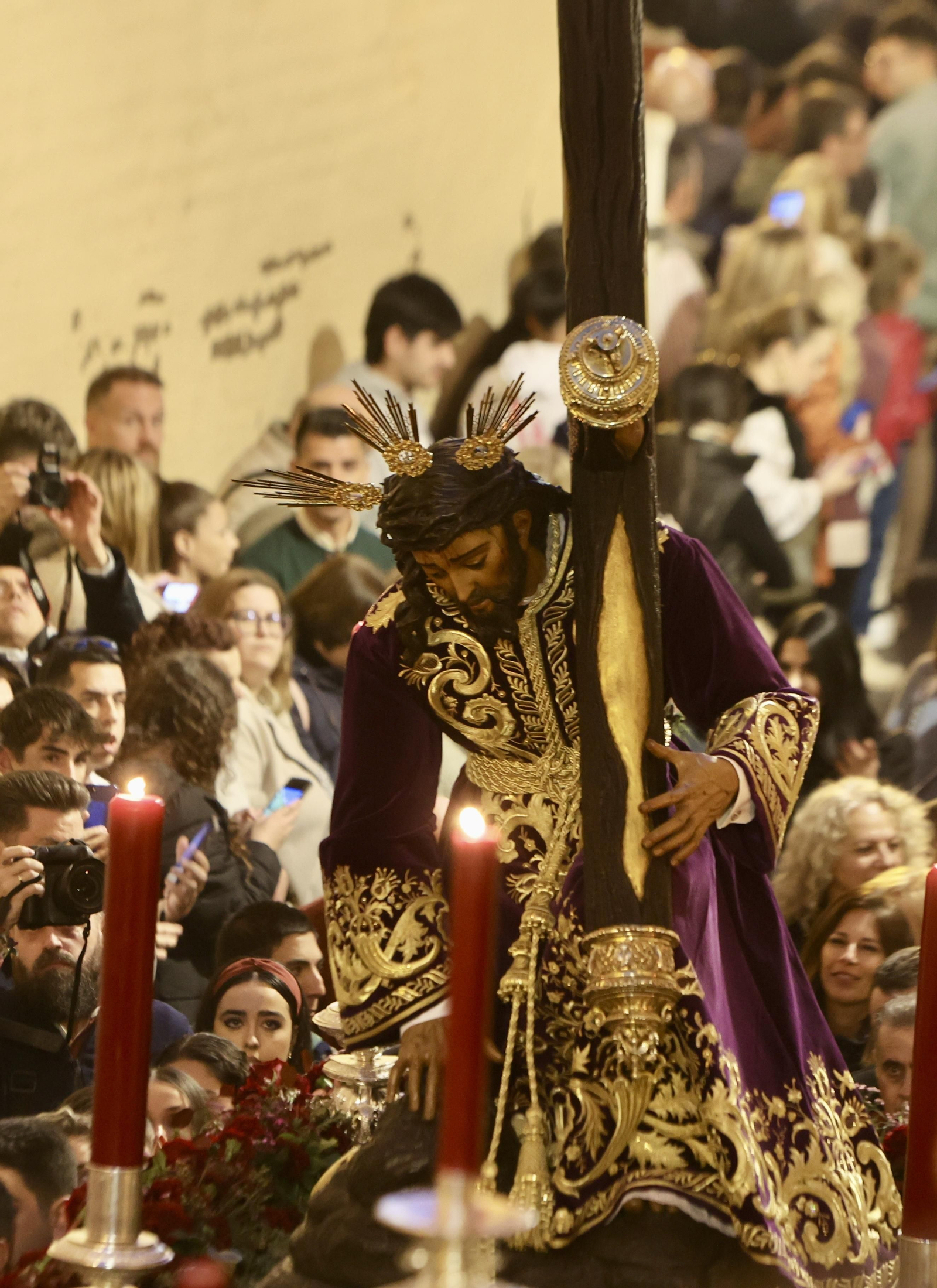 Traslado de las imágenes de la Hermandad de la Esperanza de Triana a su capilla
