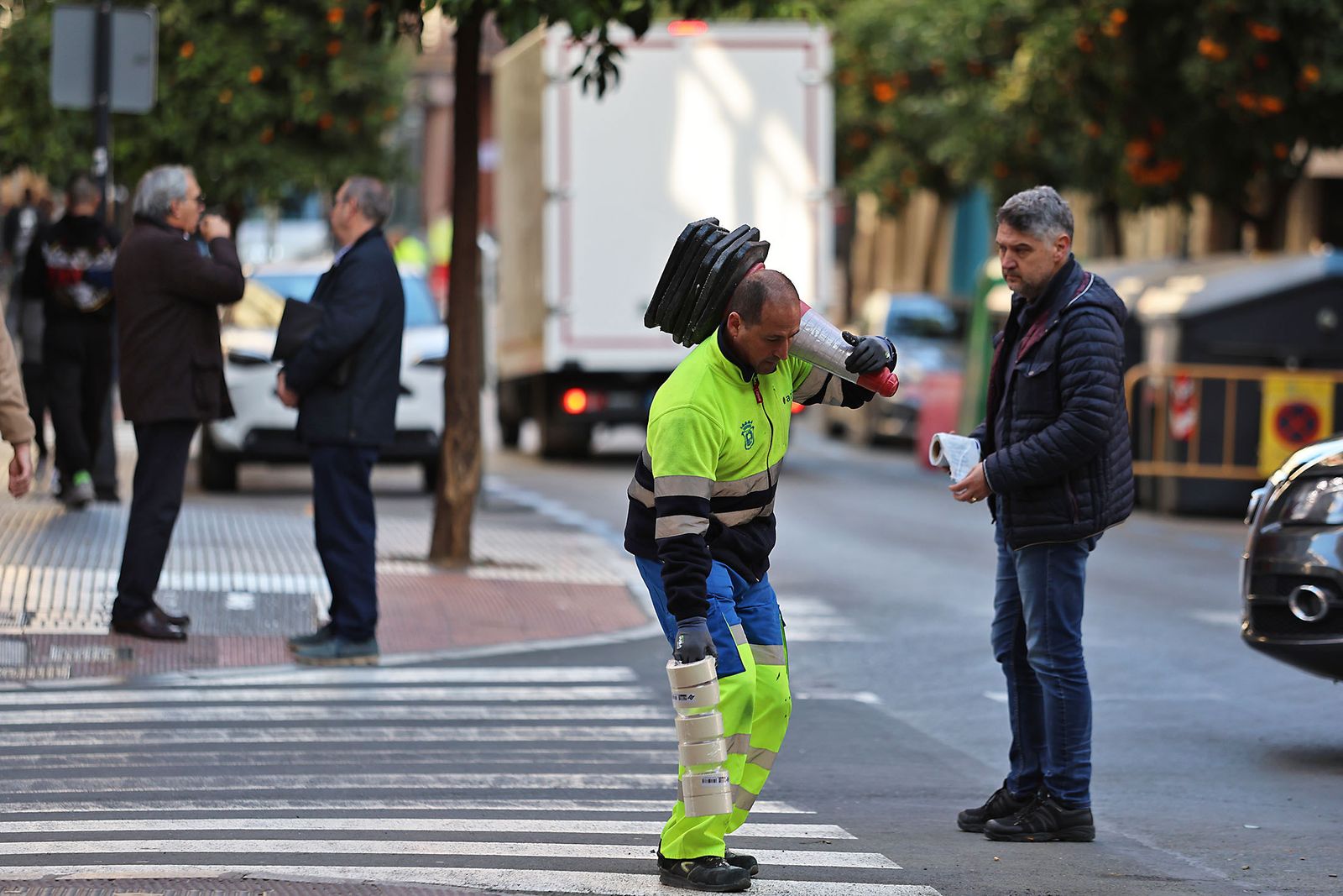 Imágenes de los trabajos realizados en la segunda fase de cambio de sentido de calles de HUelva
