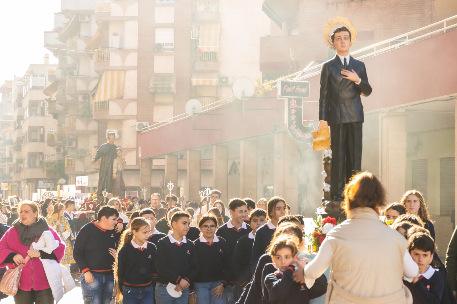 Precesión e inauguración calle 'Salesianos'