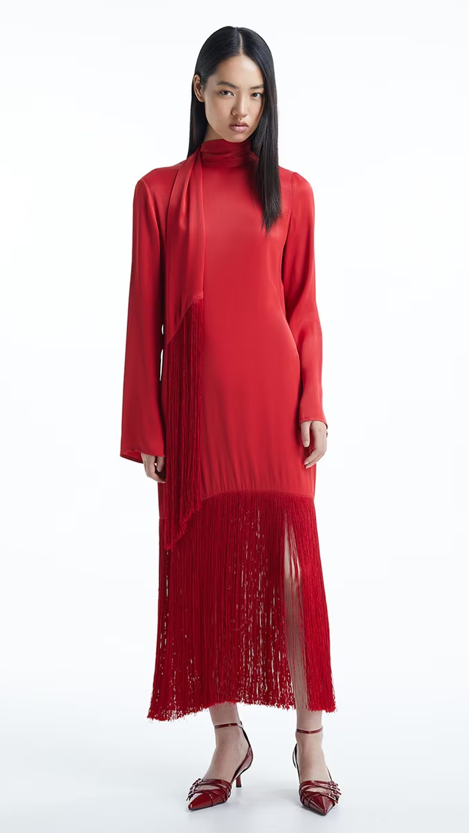 Vestido de flecos de Sfera.