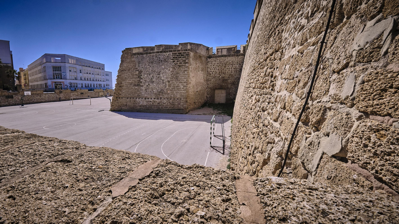 Las pistas deportivas del IES Columela.