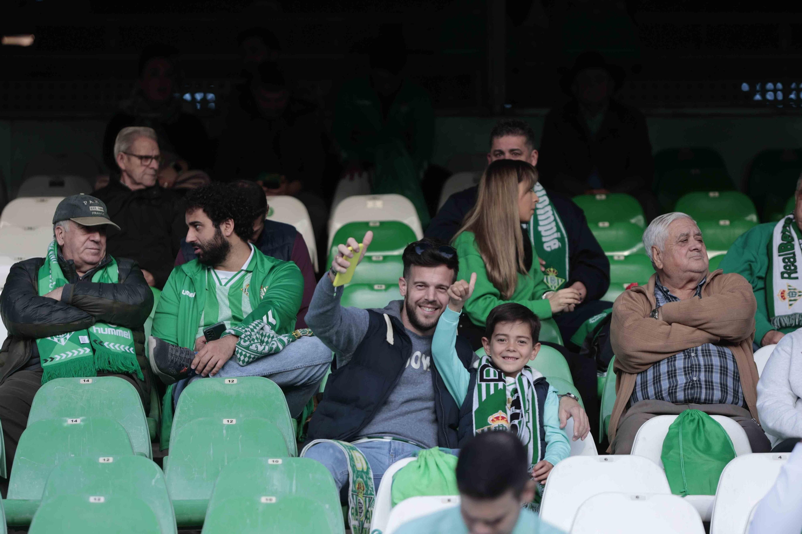 Búscate en las gradas del Villamarín