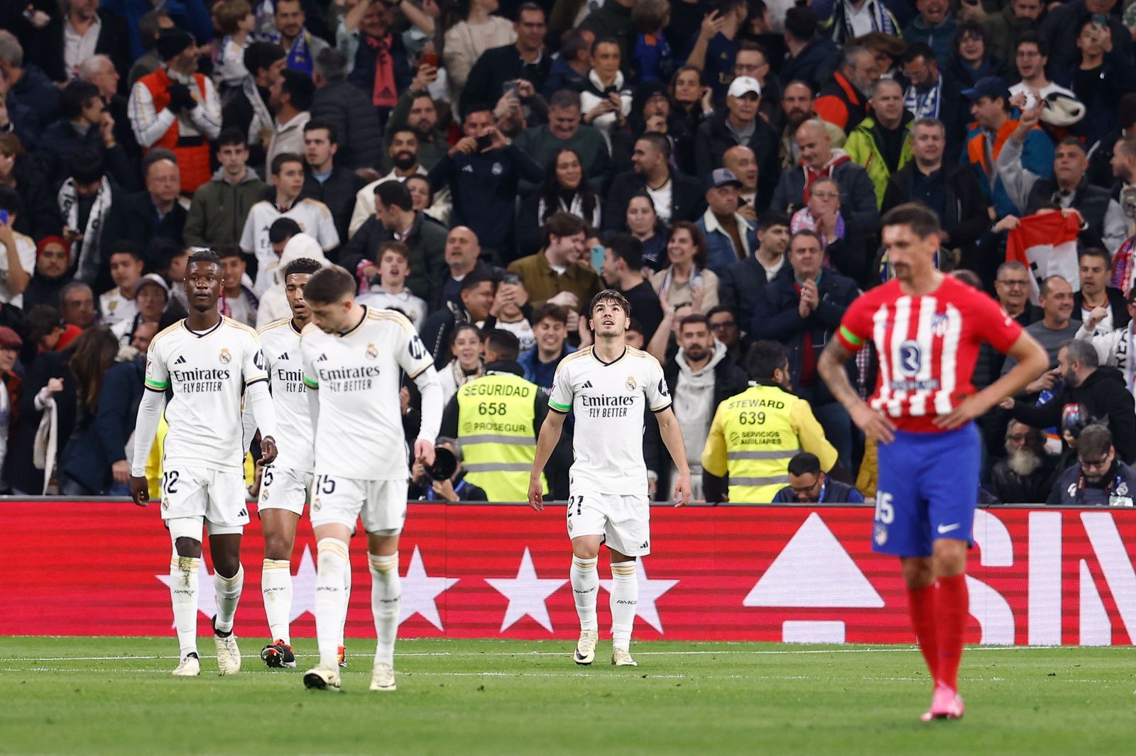 Brahim Díaz, protagonista en el derbi madrileño y aclamado por el Bernabéu
