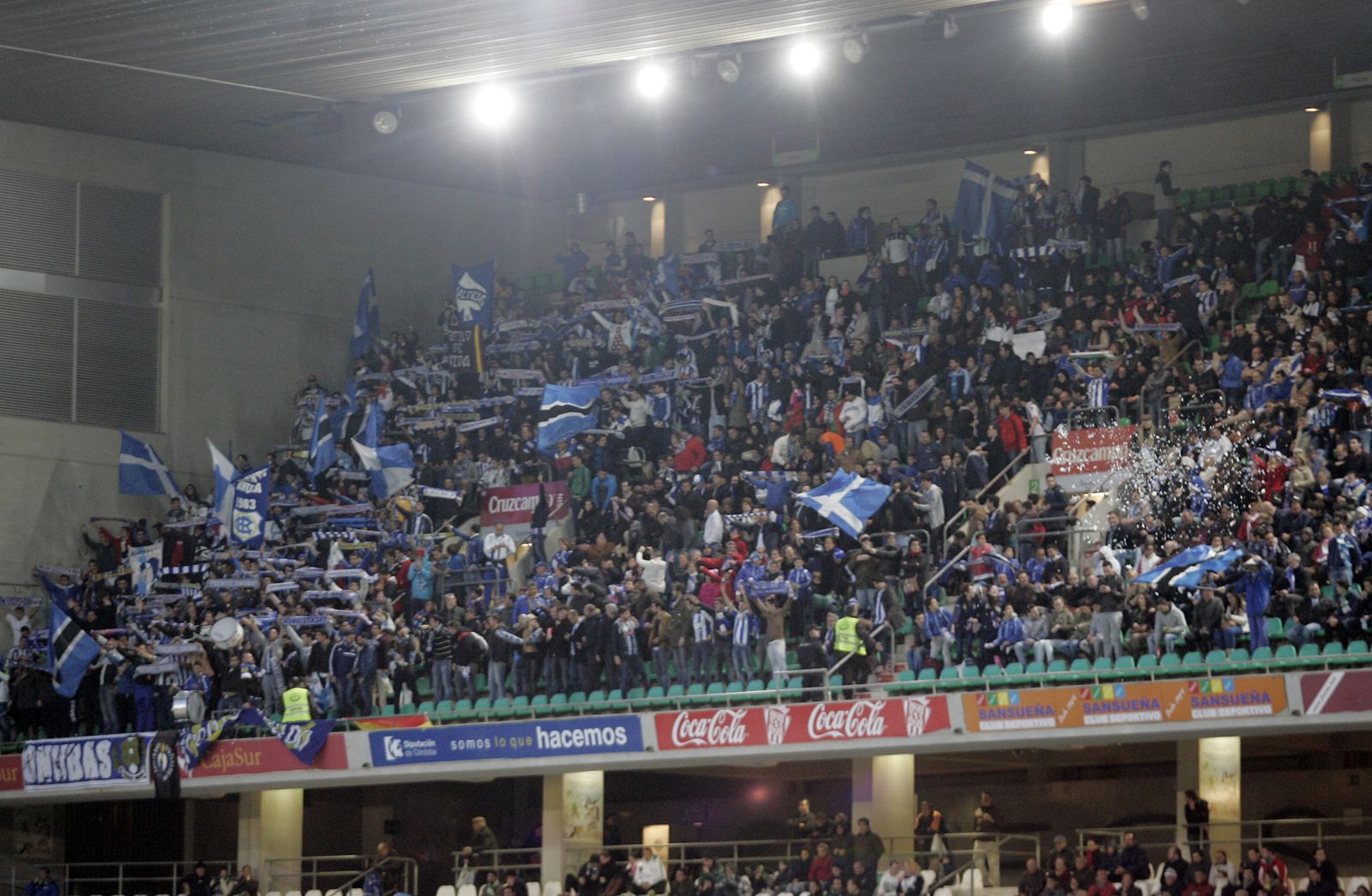 Aficionados del Recreativo en El Arcángel.