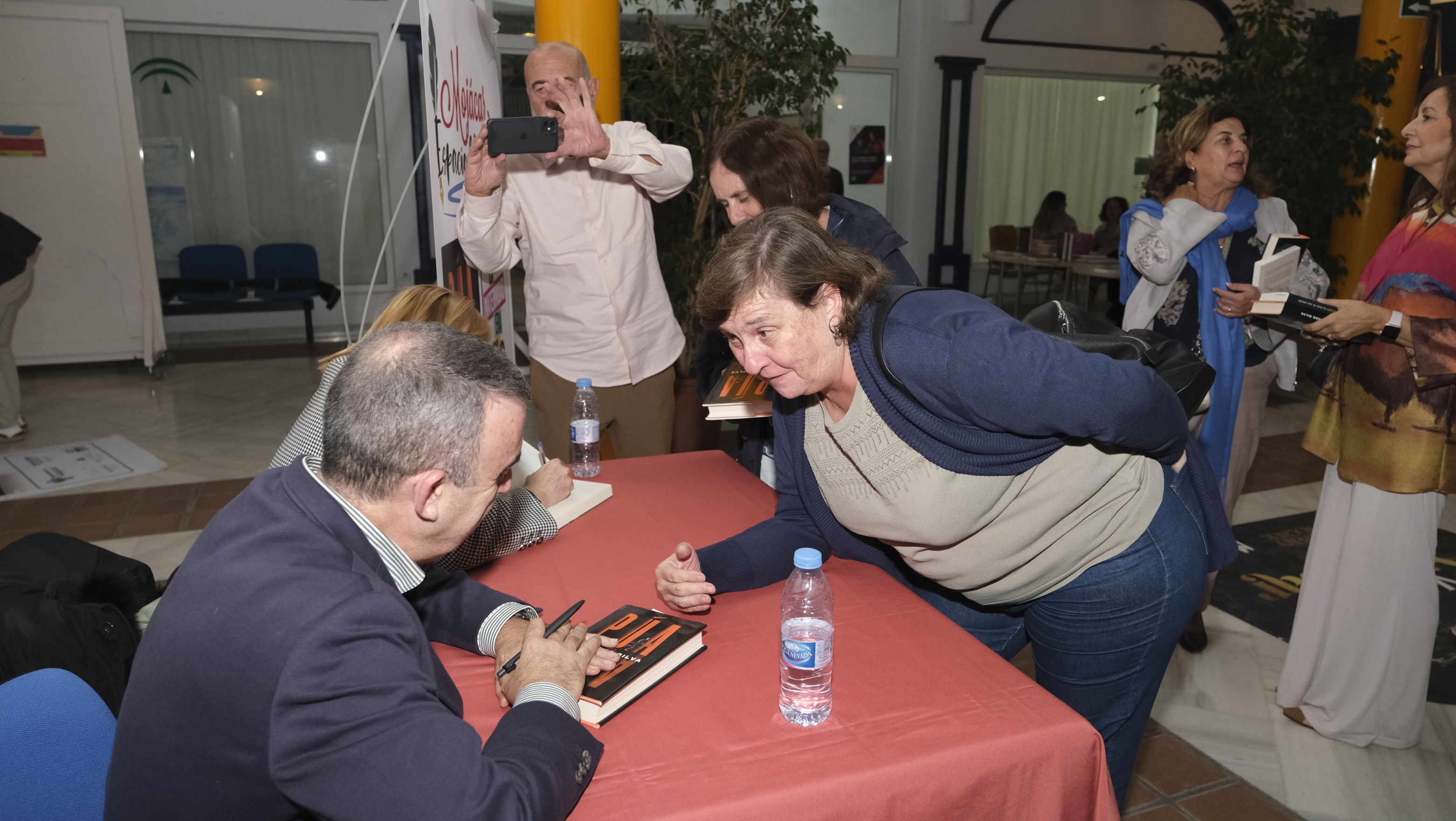 El Diario de los Libros con Lorenzo Silva y Noemí Trujillo, en Mojácar