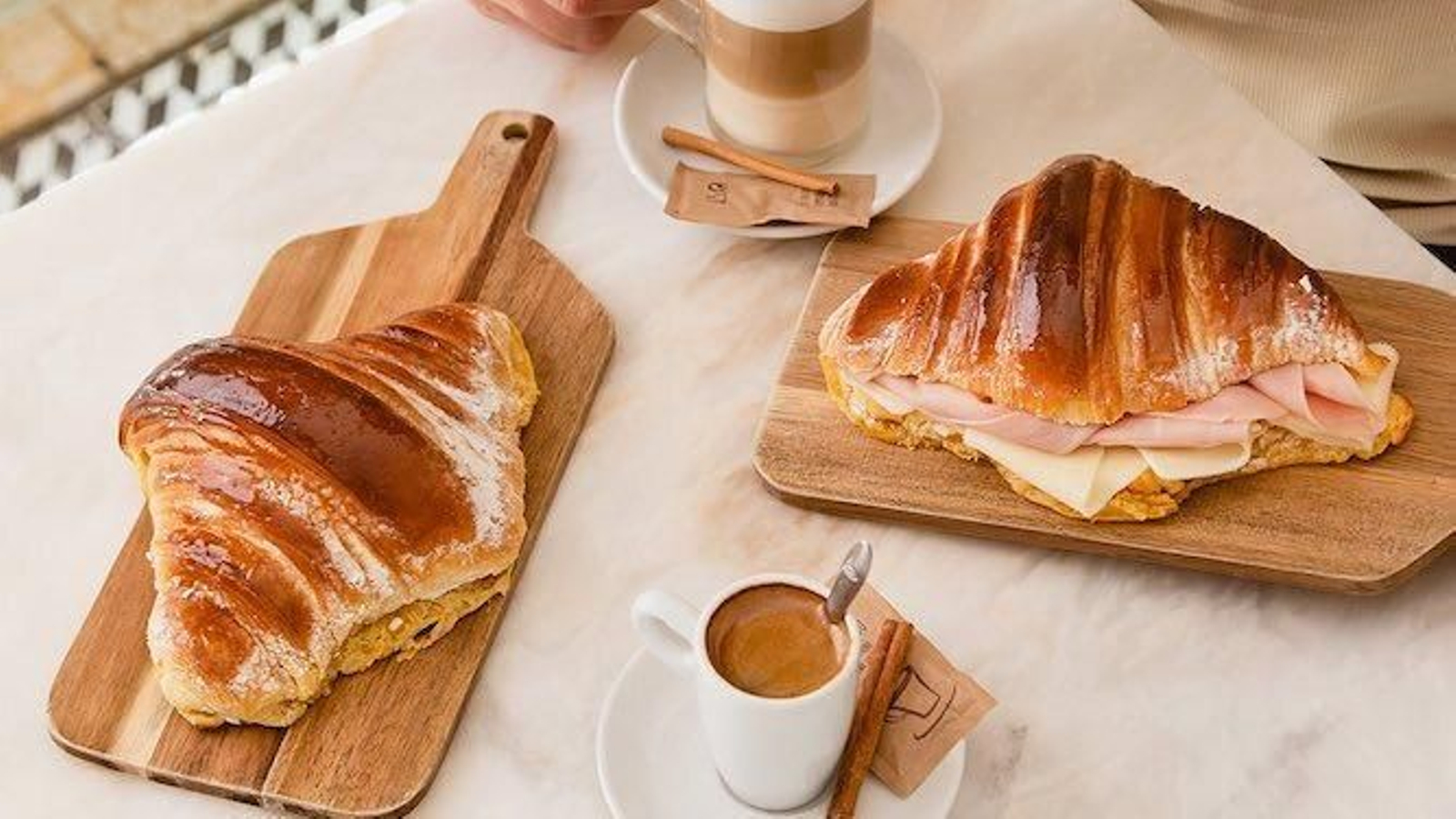 Dos croissants de O melhor croissant da minha rua.