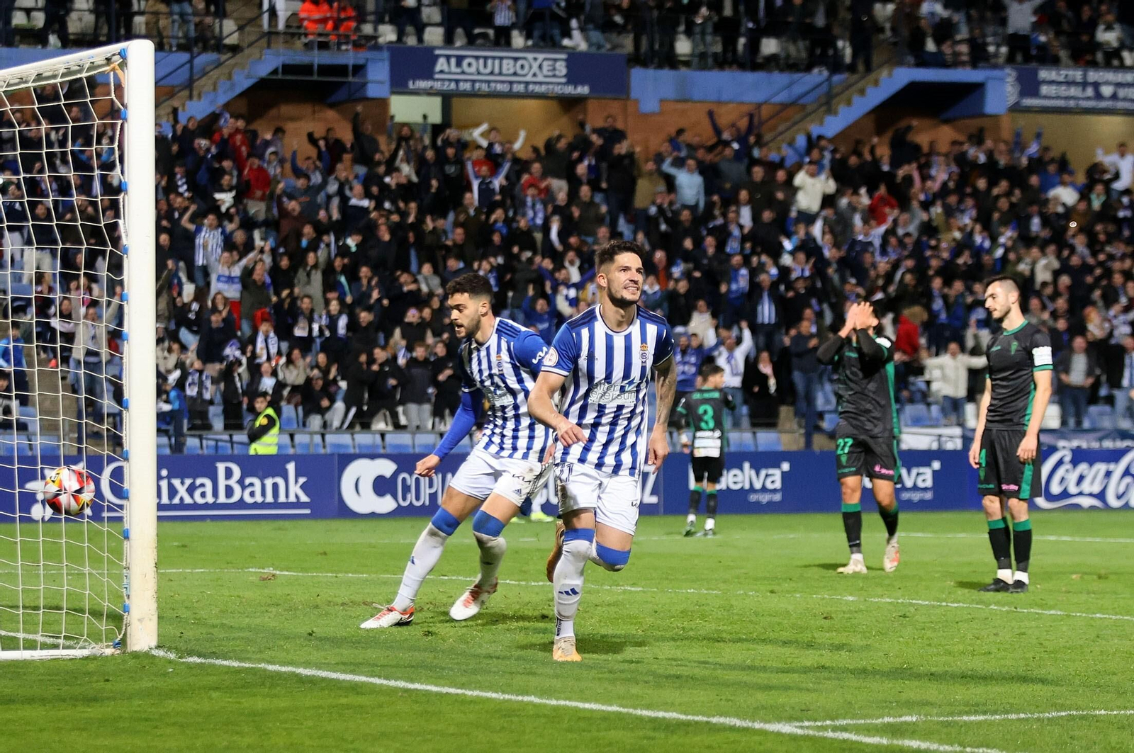 Las mejores fotos del ambiente en el Nuevo Colombino para el Recre - Córdoba CF