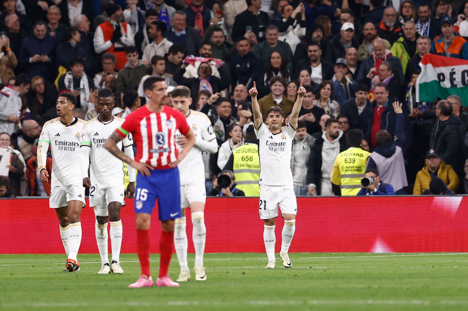 Brahim Díaz, protagonista en el derbi madrileño y aclamado por el Bernabéu