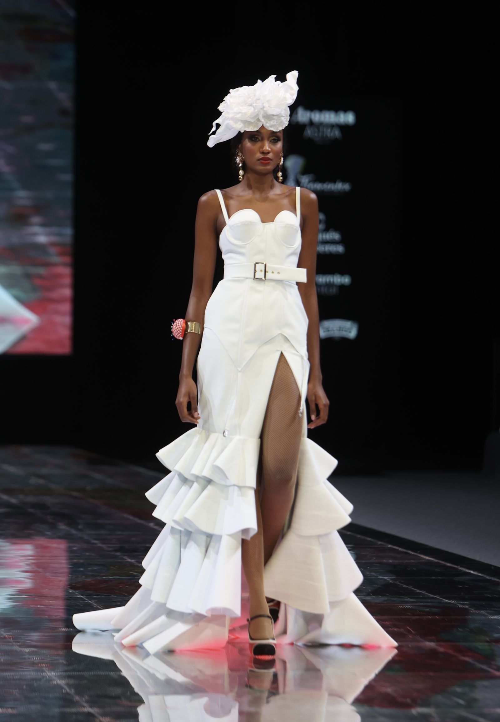 Desfile de Carmen  Latorre en SIMOF DE 2024, todas las fotos