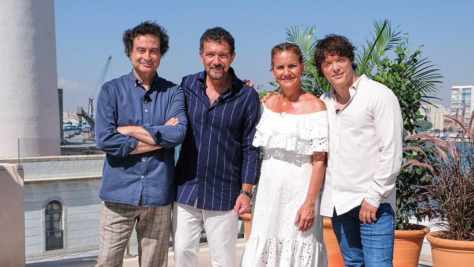Antonio Banderas junto al jurado de Masterchef.