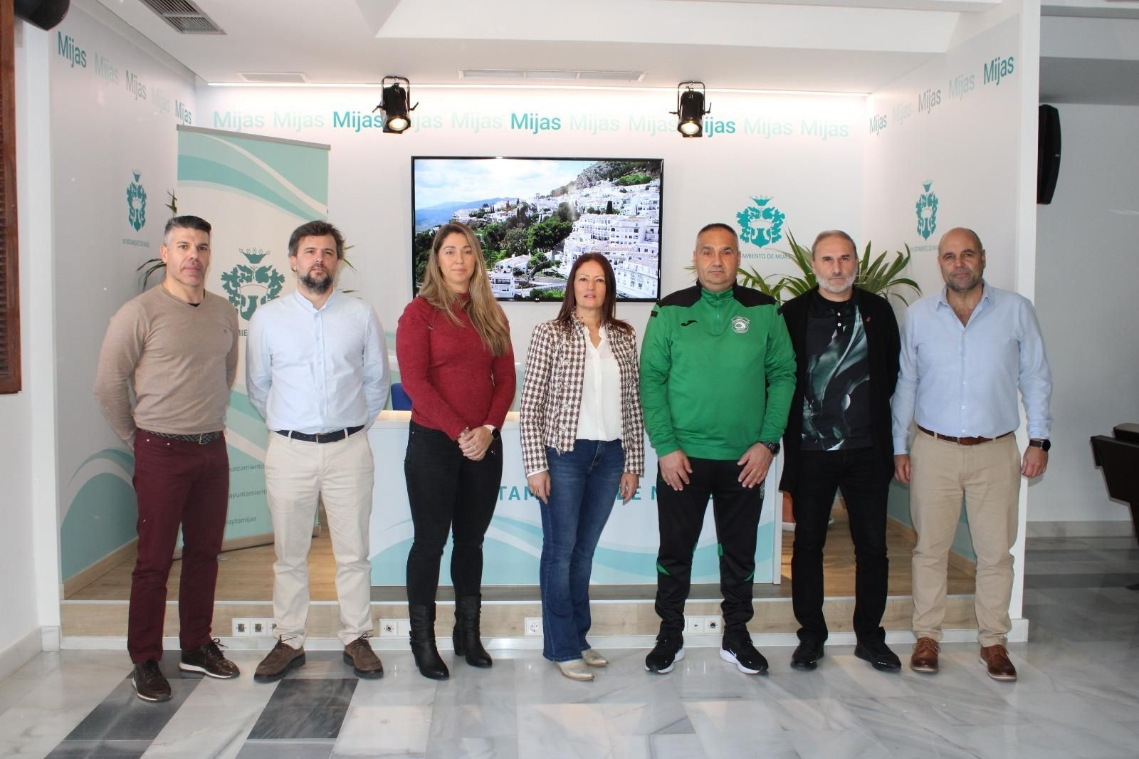 Varios representantes de las entidades deportivas.