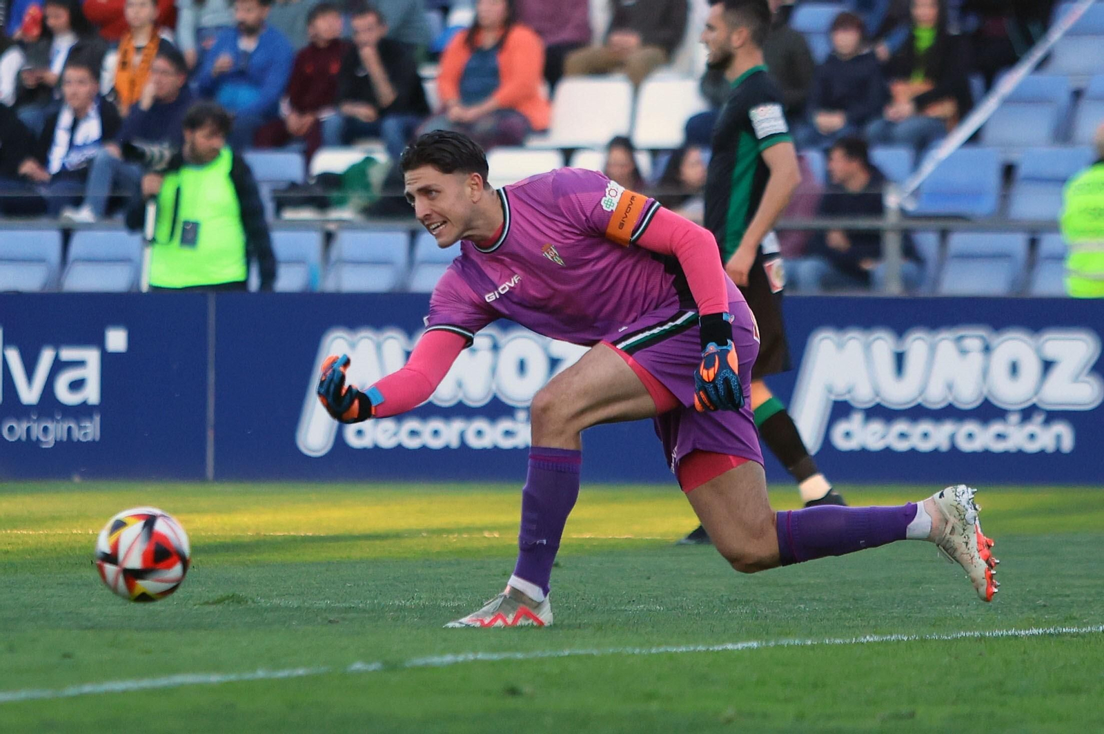 Las mejores fotos del ambiente en el Nuevo Colombino para el Recre - Córdoba CF