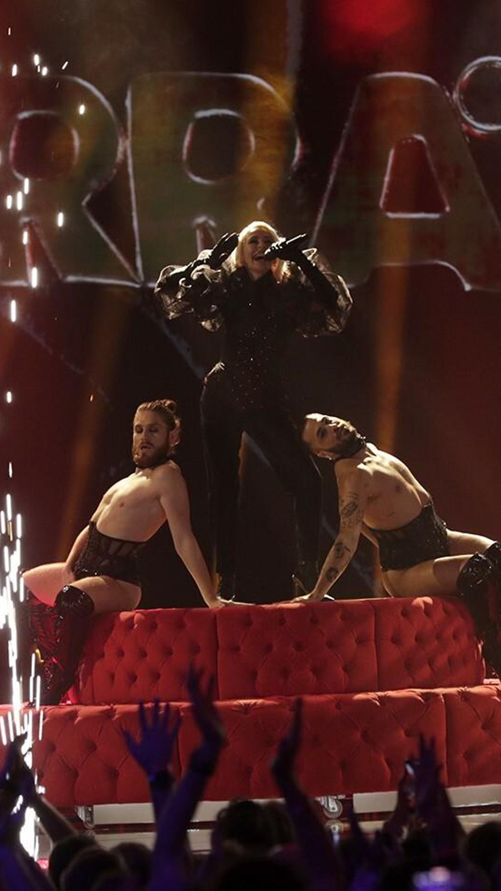 Nebulossa con el tema 'Zorra' en el Benidorm Fest