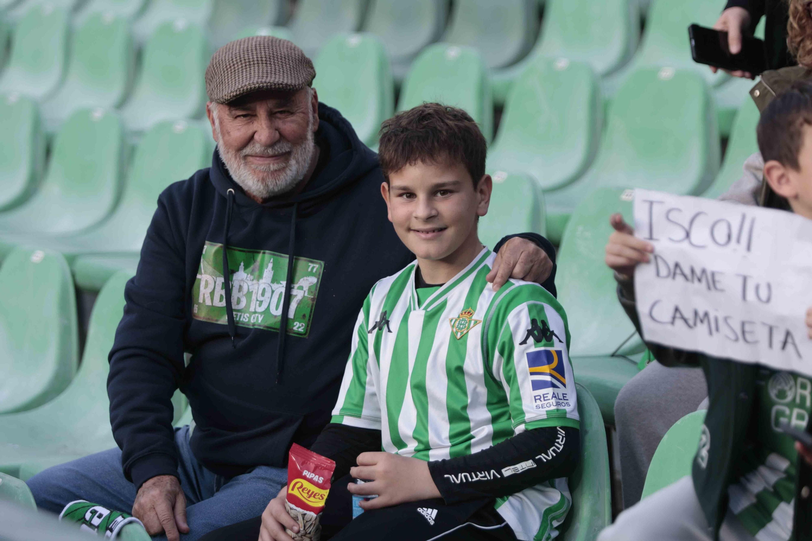 Búscate en las gradas del Villamarín