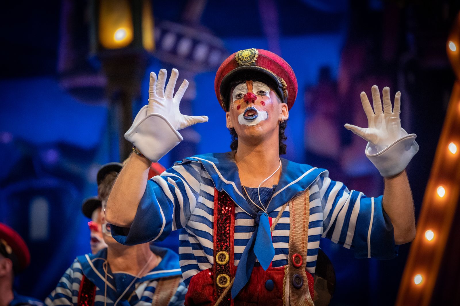 Comparsa Y seguimos cantando