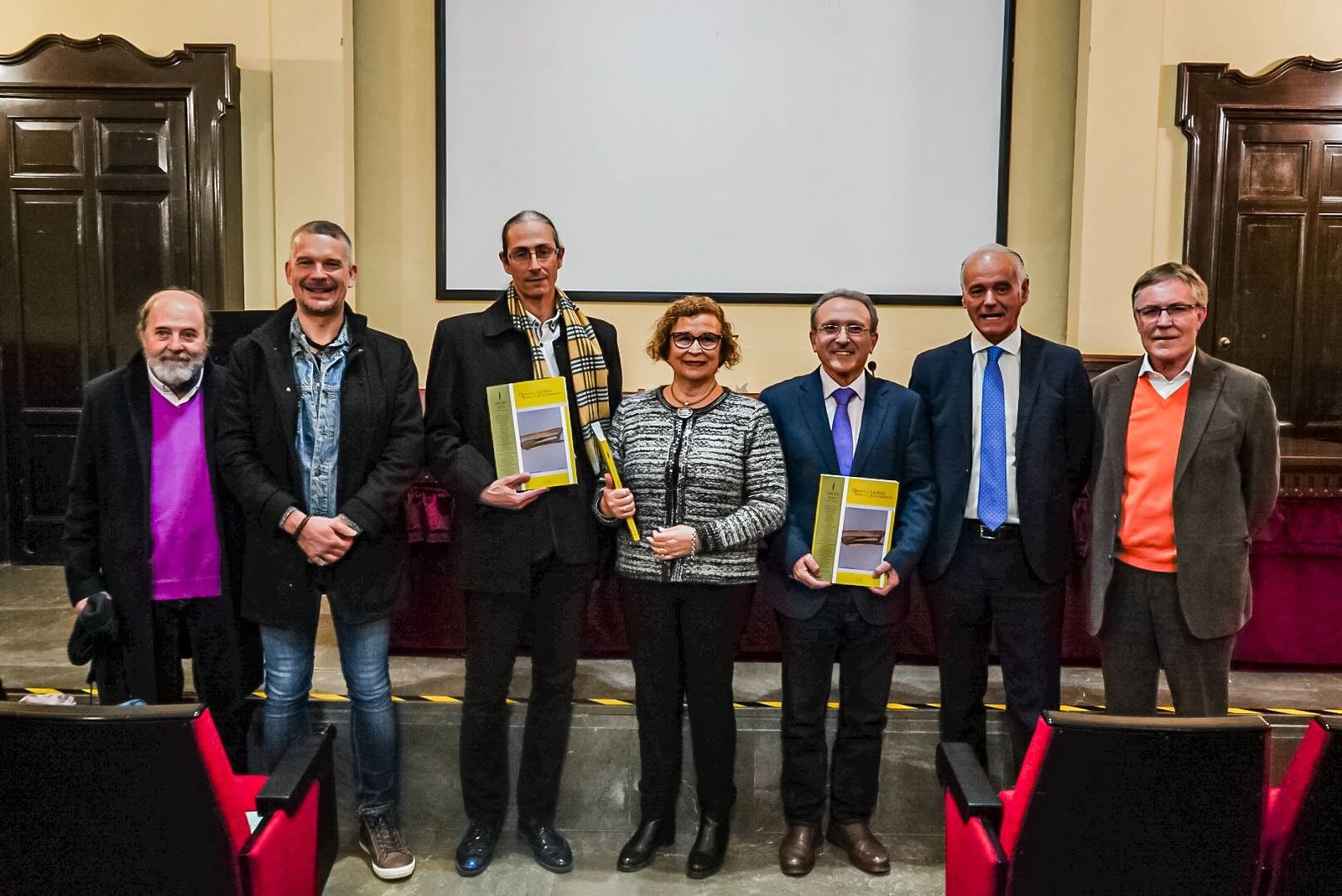 Derecho acoge la puesta de largo del monográfico de la revista 'Ánfora Nova' sobre el humanismo solidario