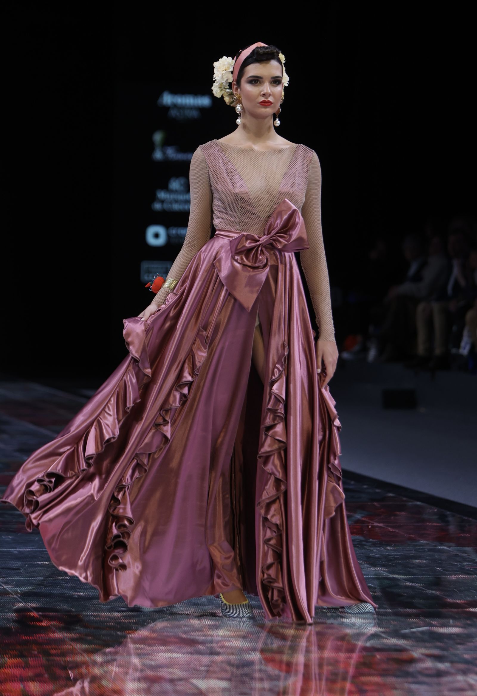 Desfile de Carmen  Latorre en SIMOF DE 2024, todas las fotos