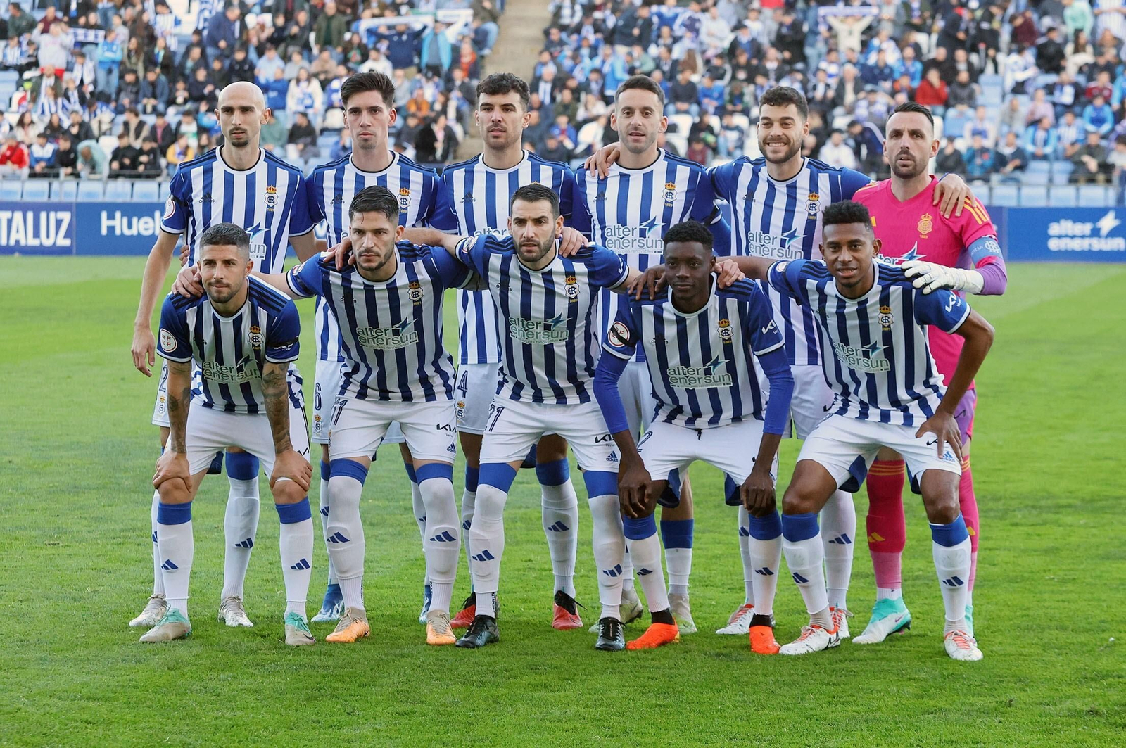 Las mejores fotos del ambiente en el Nuevo Colombino para el Recre - Córdoba CF