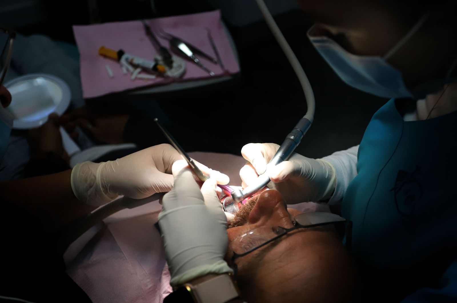 Imagen de archivo de un paciente en una consulta dental.