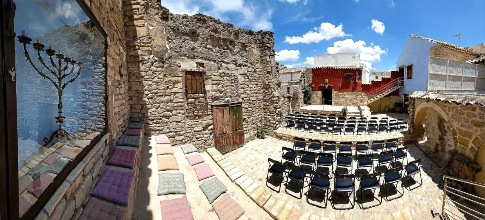 Este espacio nace para acoger eventos y difundir la historia judía ubetense.