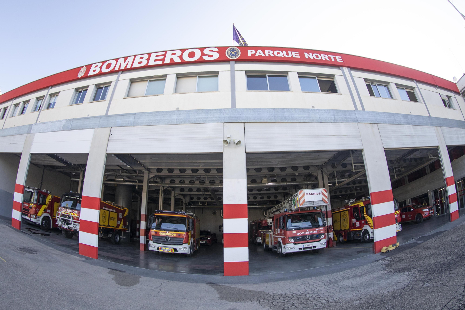 Tres personas afectadas por la inhalación de humo en el Zaidín