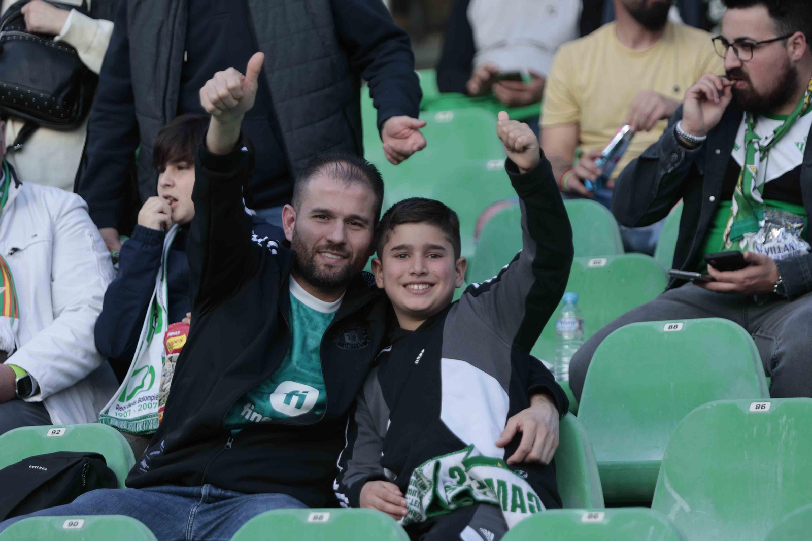 Búscate en las gradas del Villamarín