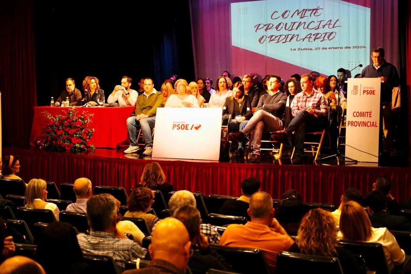 Secretario general del PSOE de Granada, Pepe Entrena, durante su intervención en el Comité Provincial celebrado en La Zubia