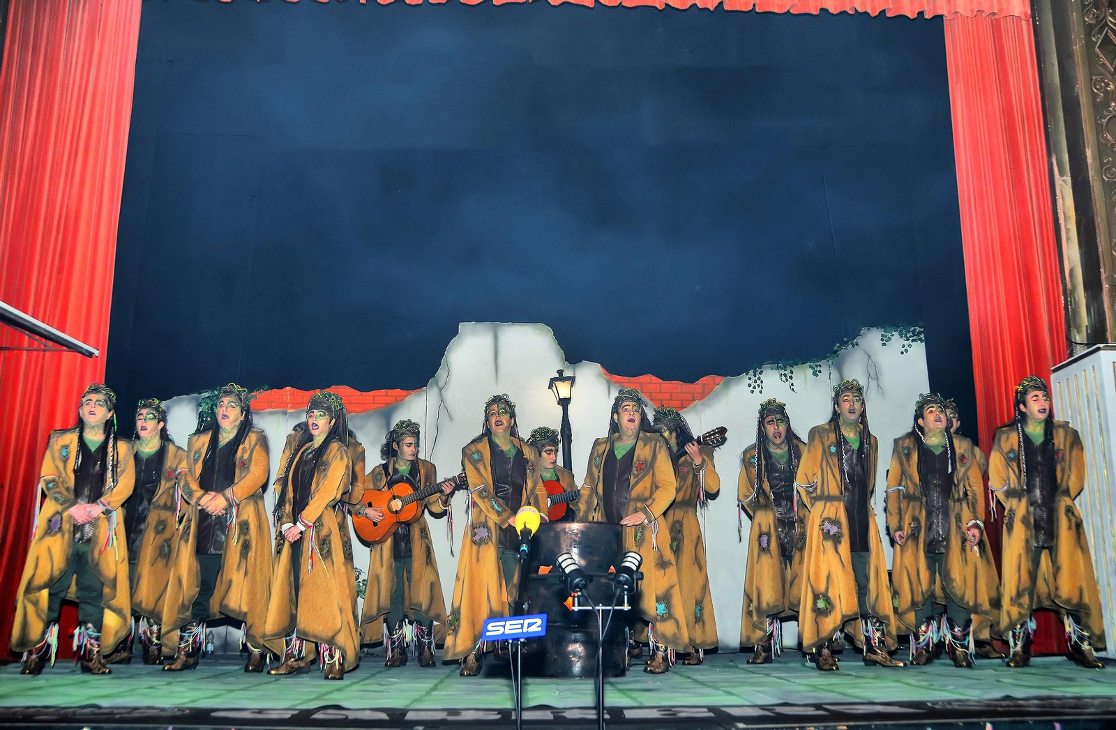 Comparsa 'La venenosa' del Carnaval de Ayamonte.