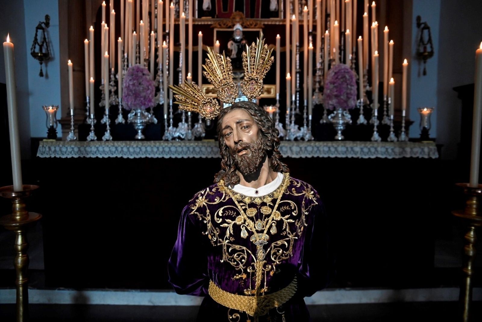 El besamanos del Cristo del Perdón de Córdoba, en imágenes