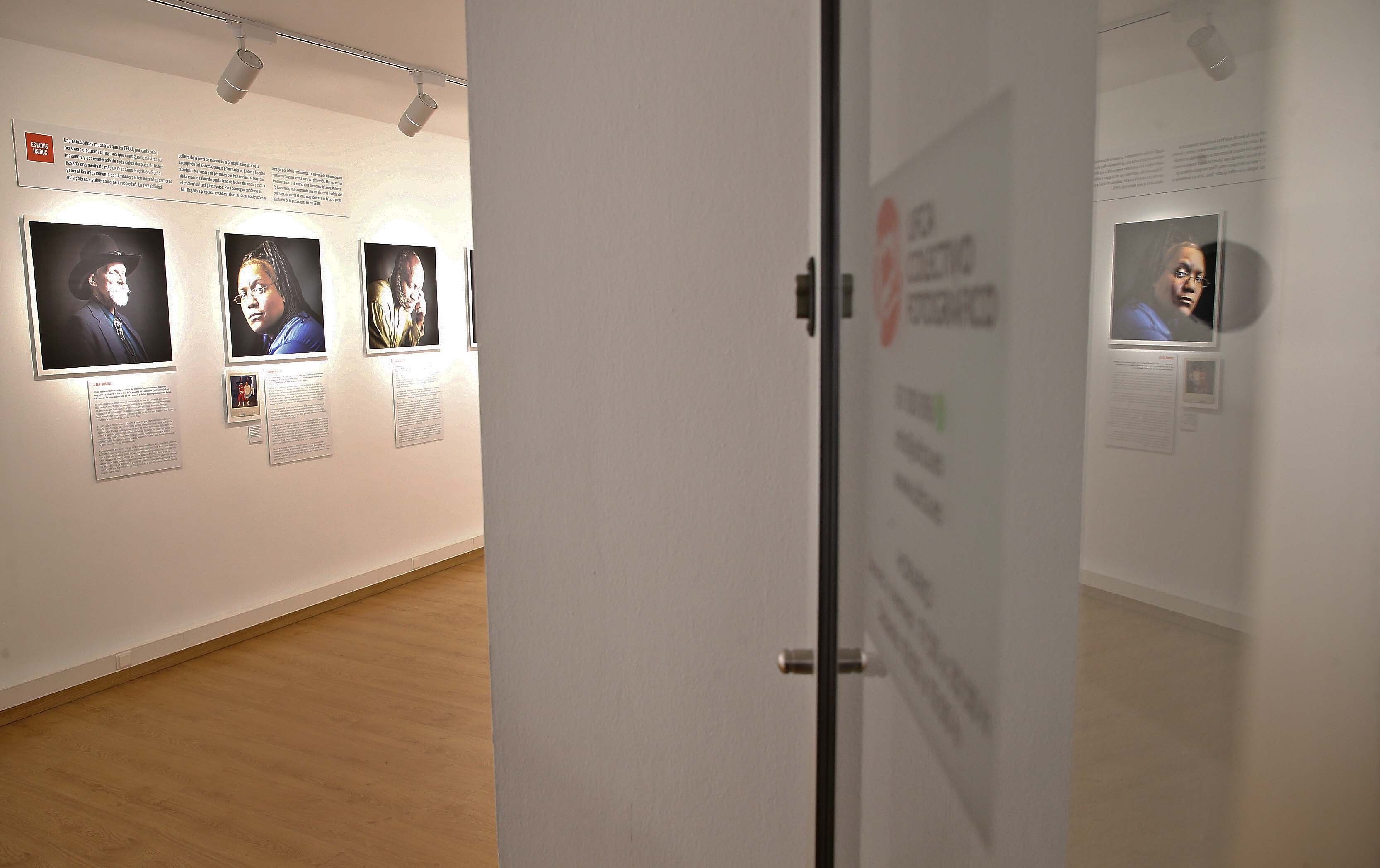 La UFCA  muestra la exposición de Sofía Moro a la Asociación de la Prensa del Campo de Gibraltar