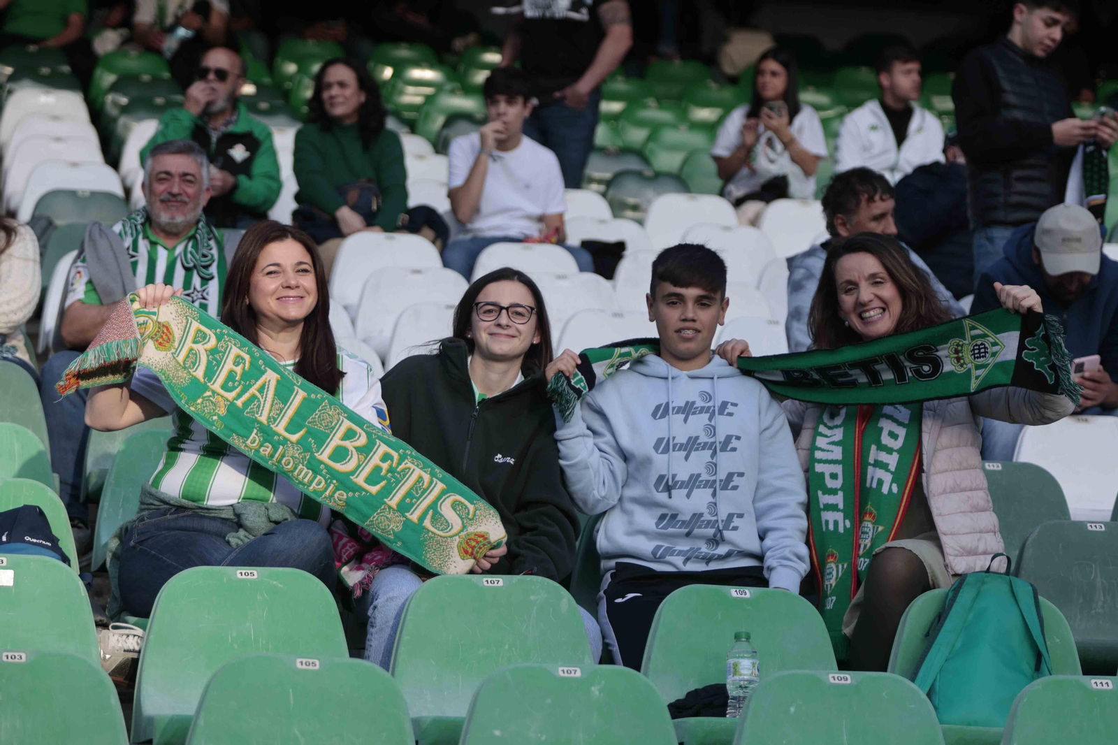Búscate en las gradas del Villamarín
