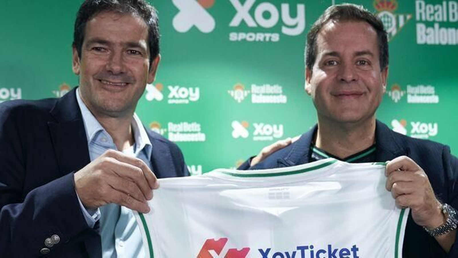 Ramón Alarcón, CEO del Betis, y Carlos Lazo.