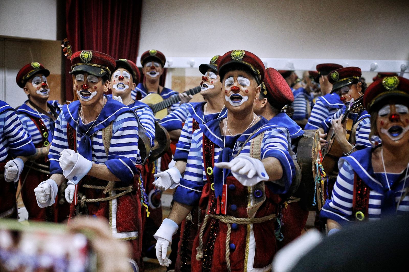 Comparsa 'Y seguimos cantando'