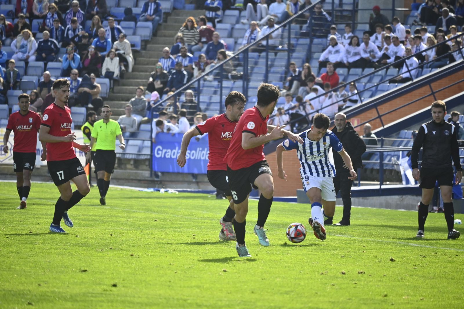 Imágenes del partido: Recre - Melilla