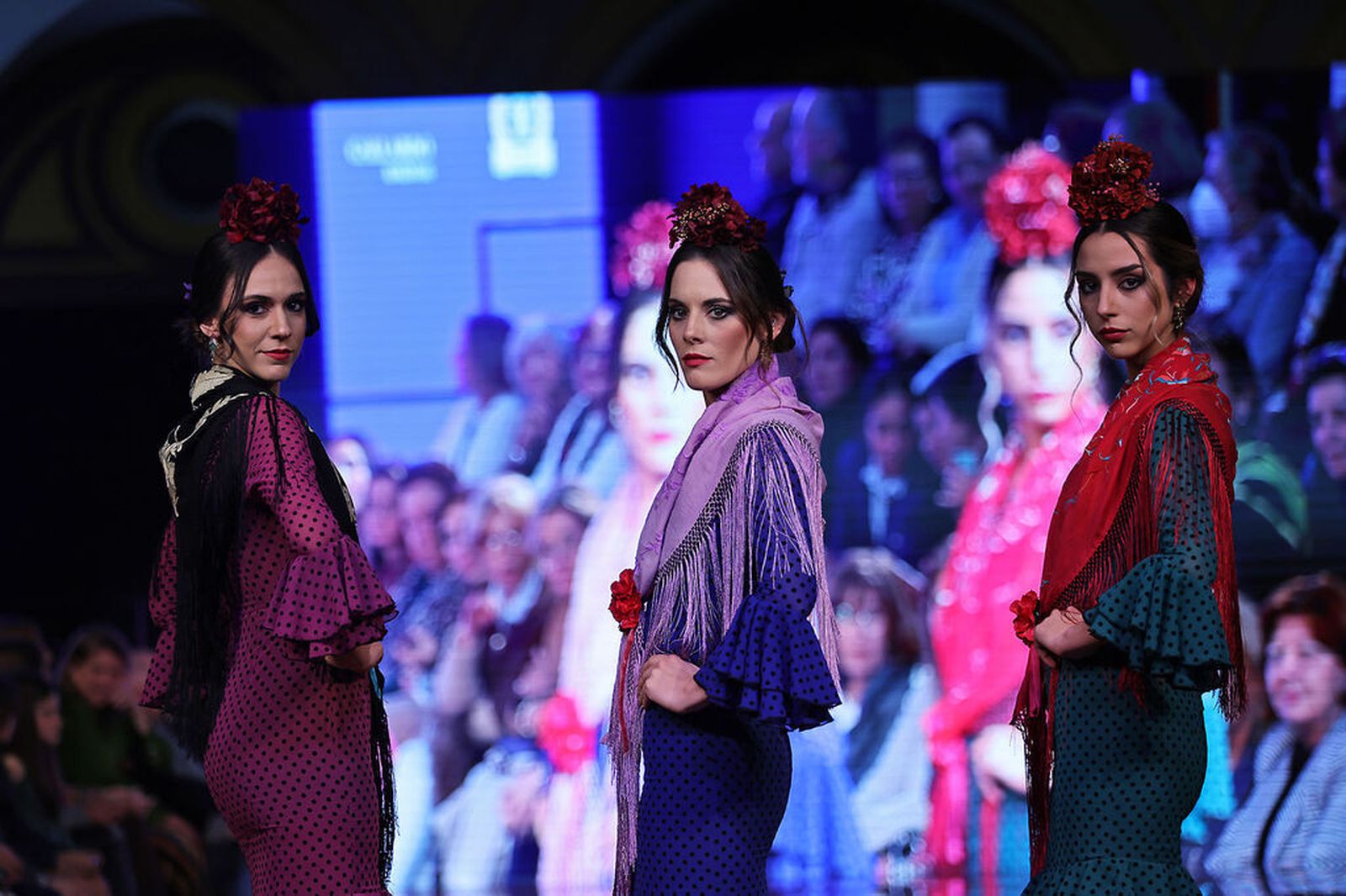 Lunares, comodidad y mantoncillos: Estas son las tendencias para los trajes de flamenca de romerías y ferias