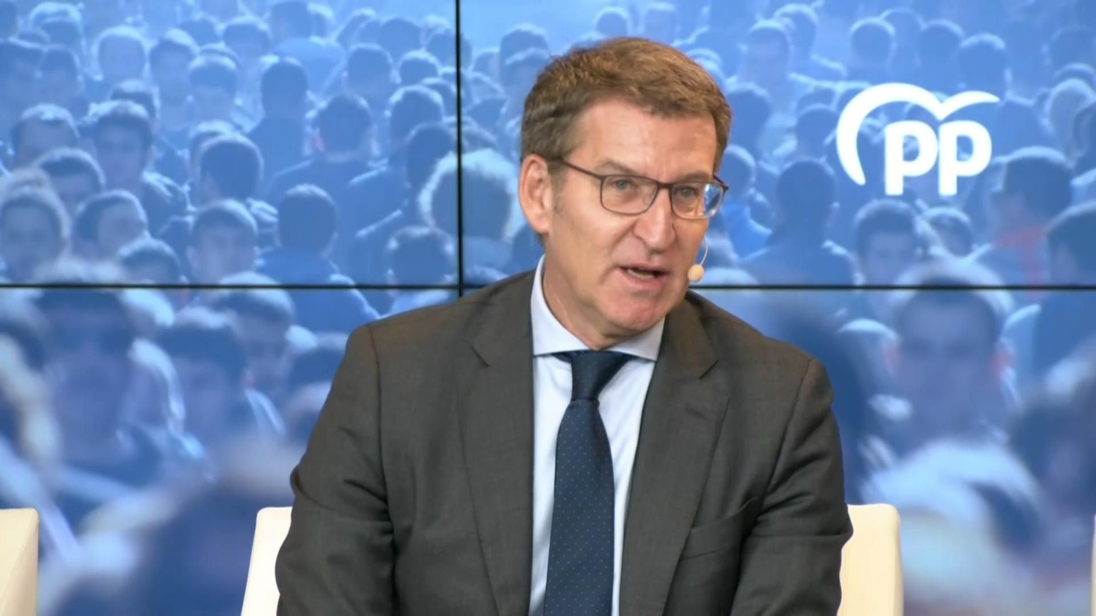 Feijóo presume de la gestión del PP y de no tener pactos "ocultos" como Sánchez y el PSOE