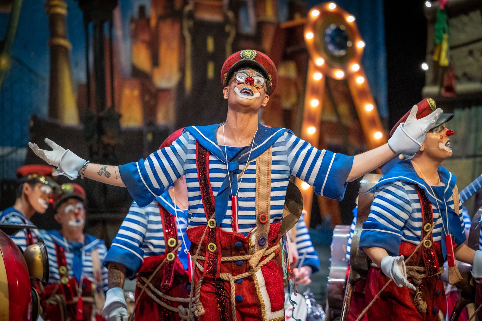 Comparsa 'Y seguimos cantando'