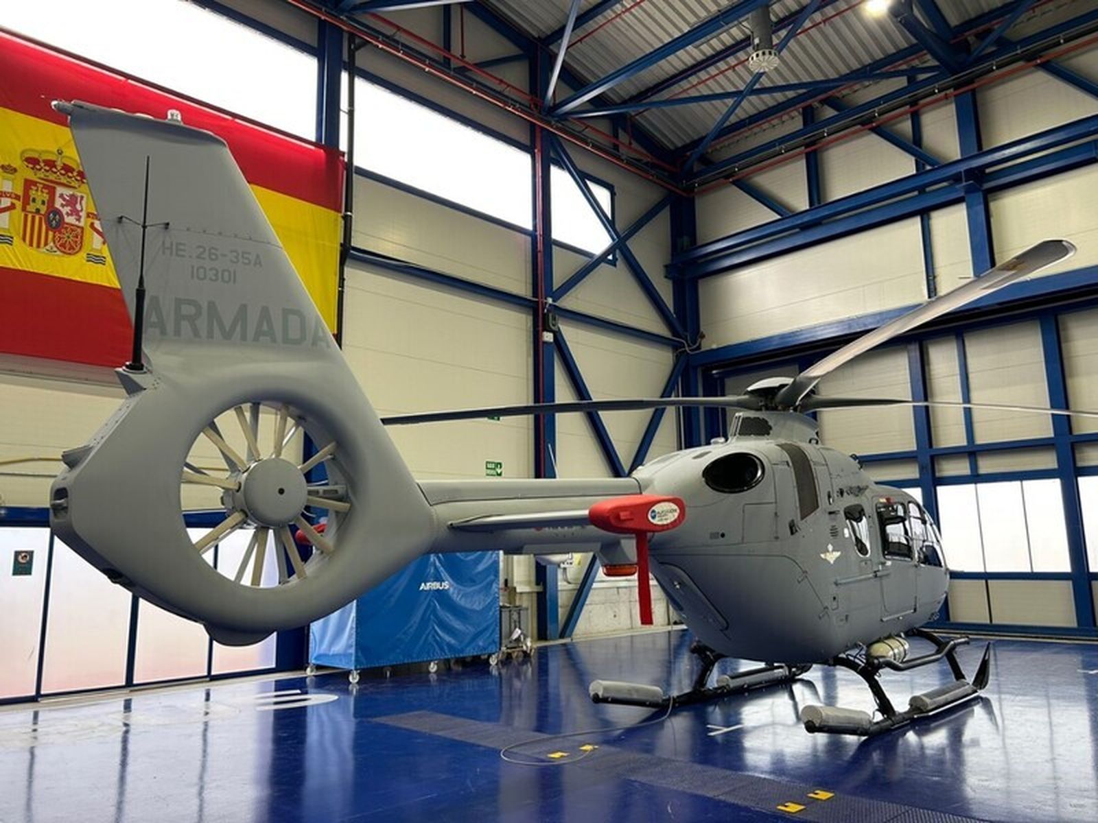 El nuevo helicóptero Airbus H-135, el primero de la Duodécima escuadrilla.