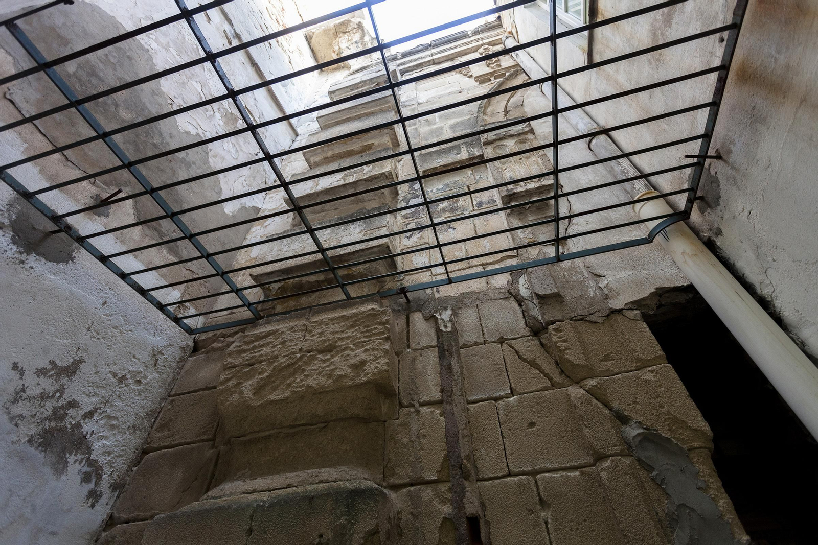 Restos de la Casa de la Camorra en el antiguo colegio Jaime Balmes