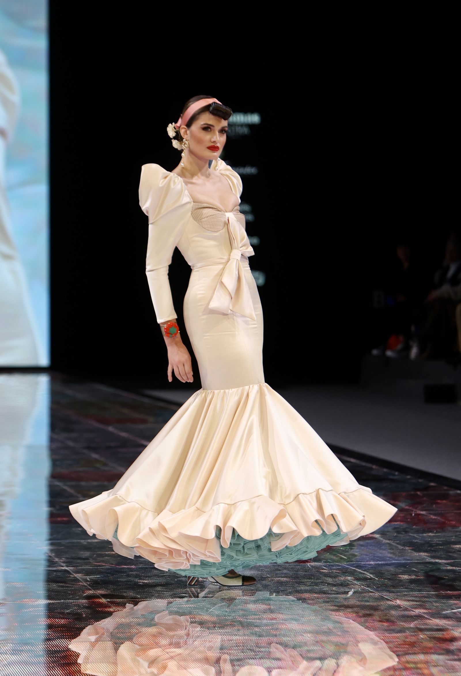 Desfile de Carmen  Latorre en SIMOF DE 2024, todas las fotos