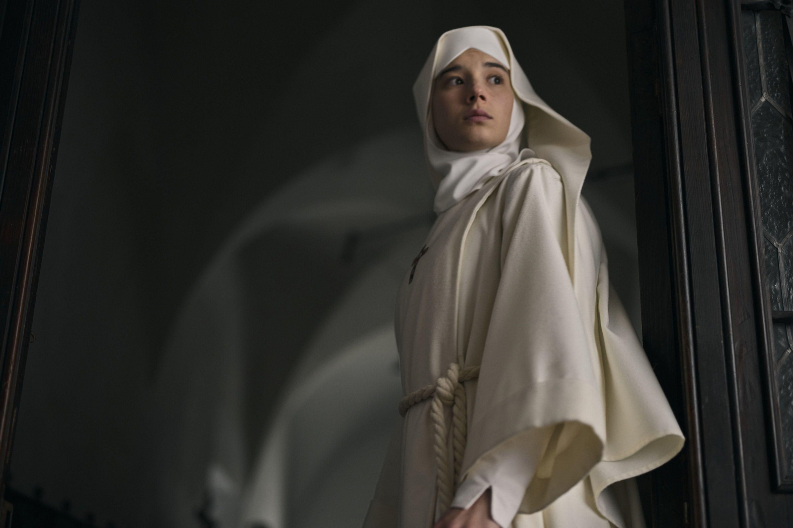 Aria Bedmar en una imagen de 'Hermana Muerte', de Paco Plaza.