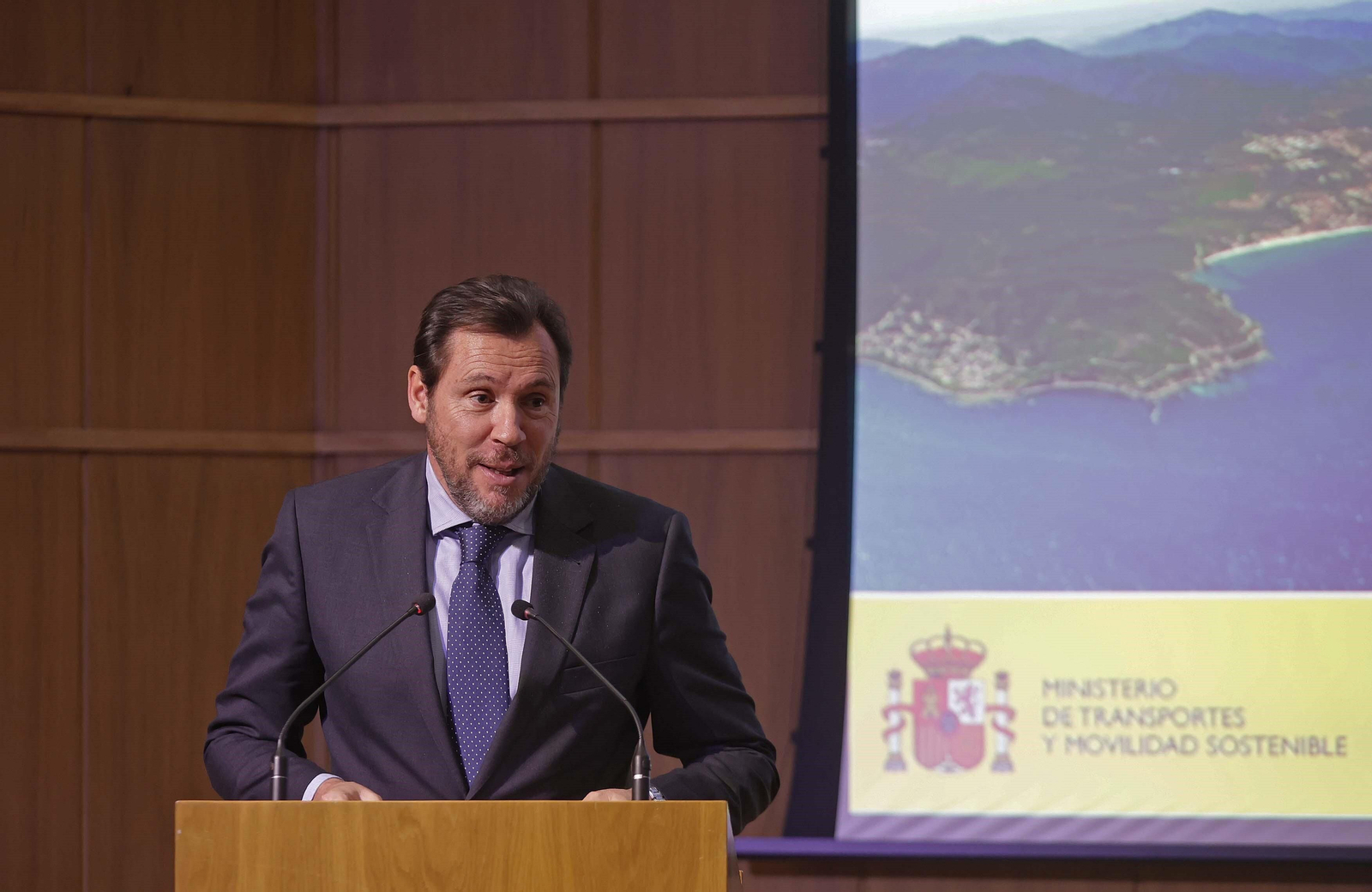 Óscar Puente, durante su visita a Algeciras.