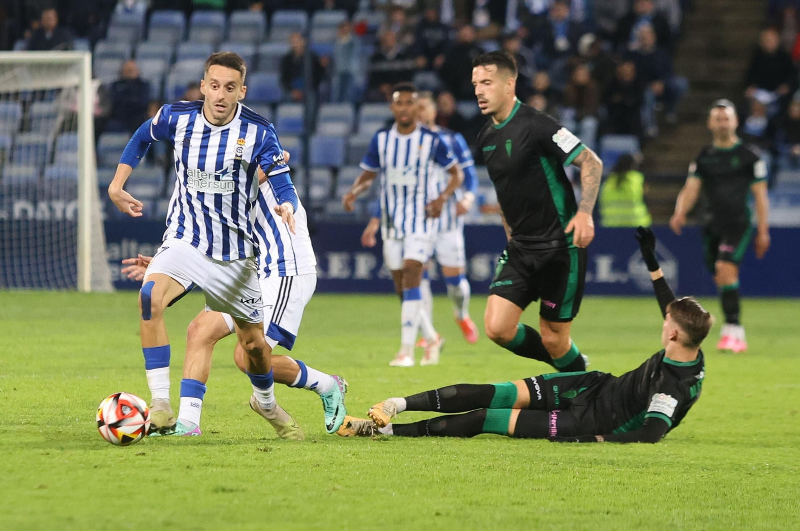 Las mejores fotos del ambiente en el Nuevo Colombino para el Recre - Córdoba CF