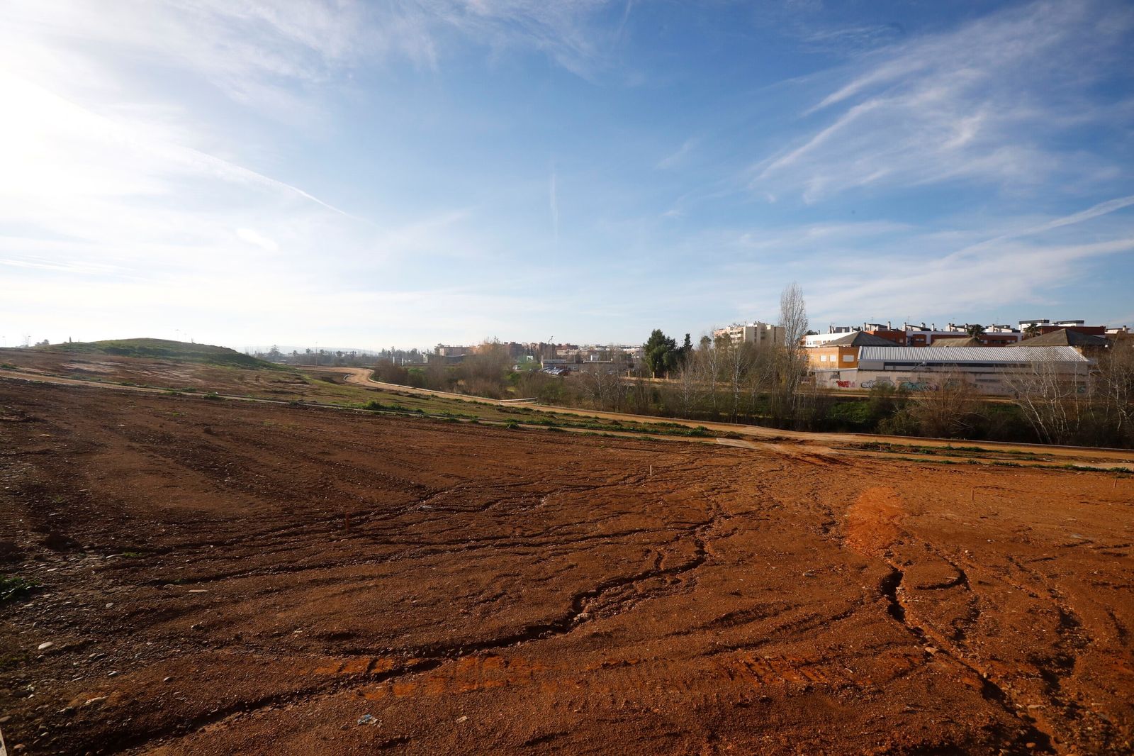 Así avanzan las obras de la segunda fase del parque de Levante de Córdoba, en imágenes