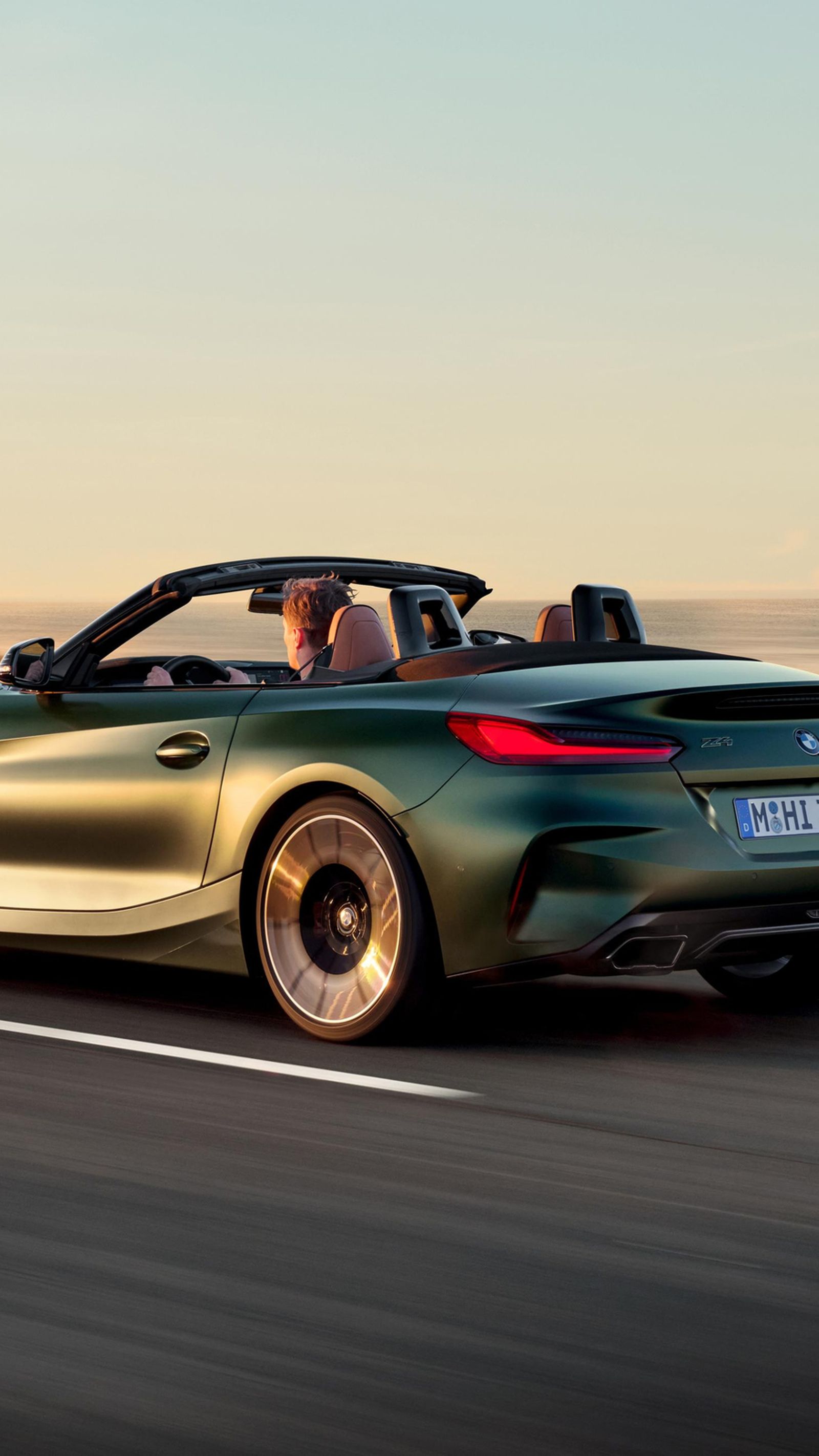 El  motor de este Z4 rinde una potencia de 340 CV y un par máximo de 500 Nm, de modo que este el Pure Impulse acelera de 0 a 100 km/h en 4,6 s.