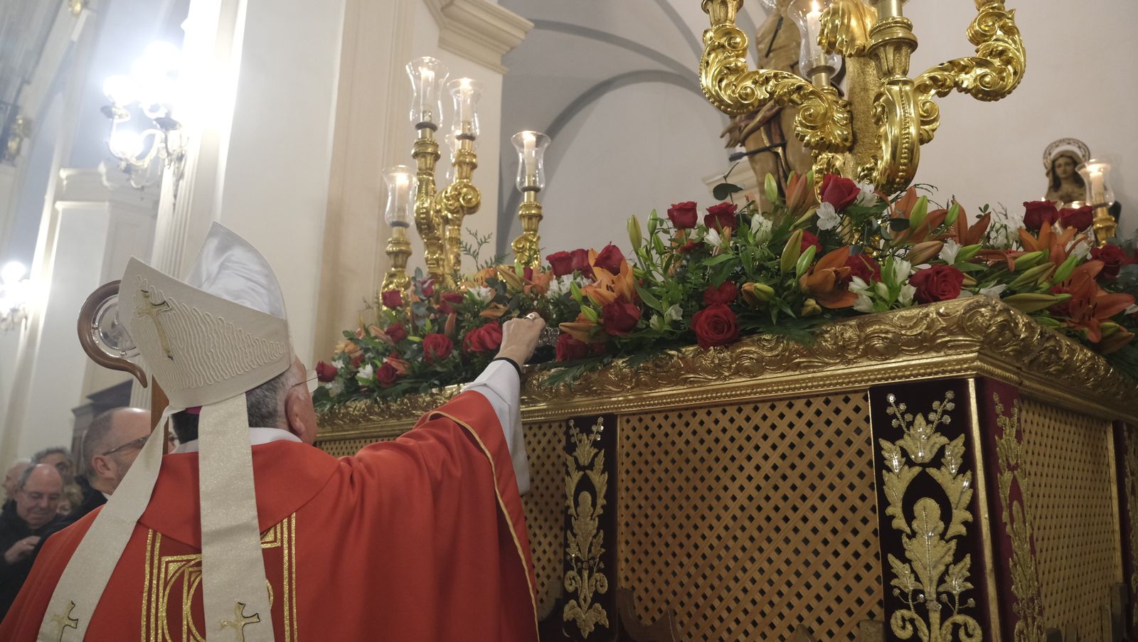 Imágenes de la misa y procesión de San Sebastián, en Almería