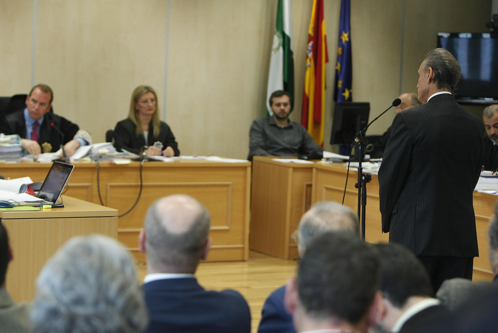 Lopera declara ante el juez Javier Carretero en 2015, en el juicio por la titularidad de las acciones de Farusa.