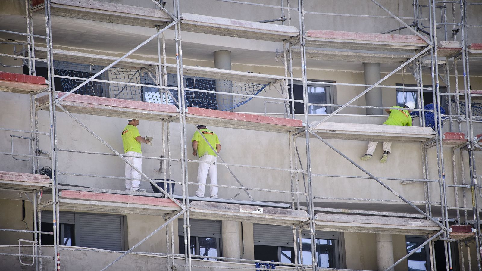 Trabajadores de la construcción en Huelva