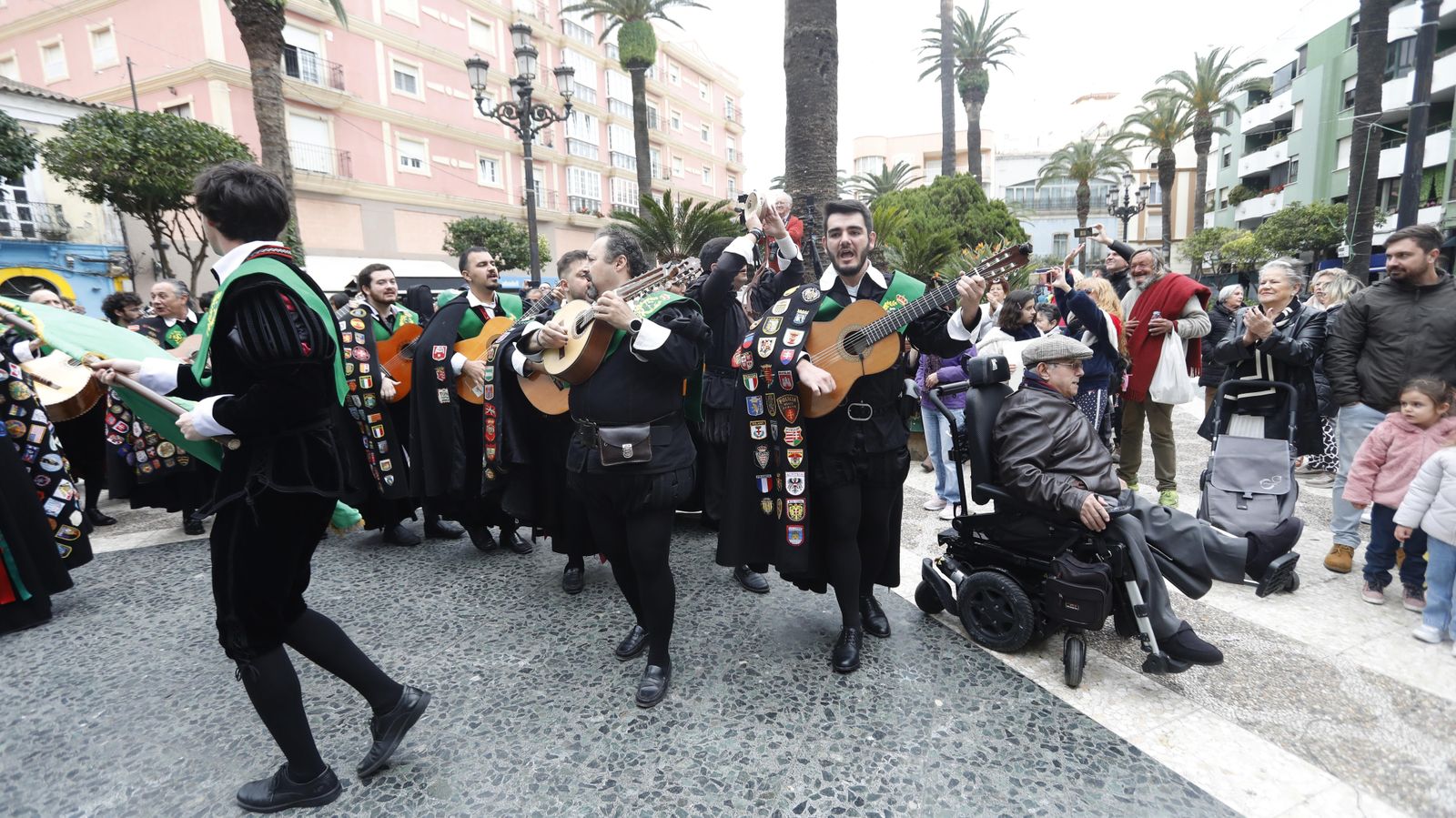 Las fotos del Pasacalles de Tunas en La Línea