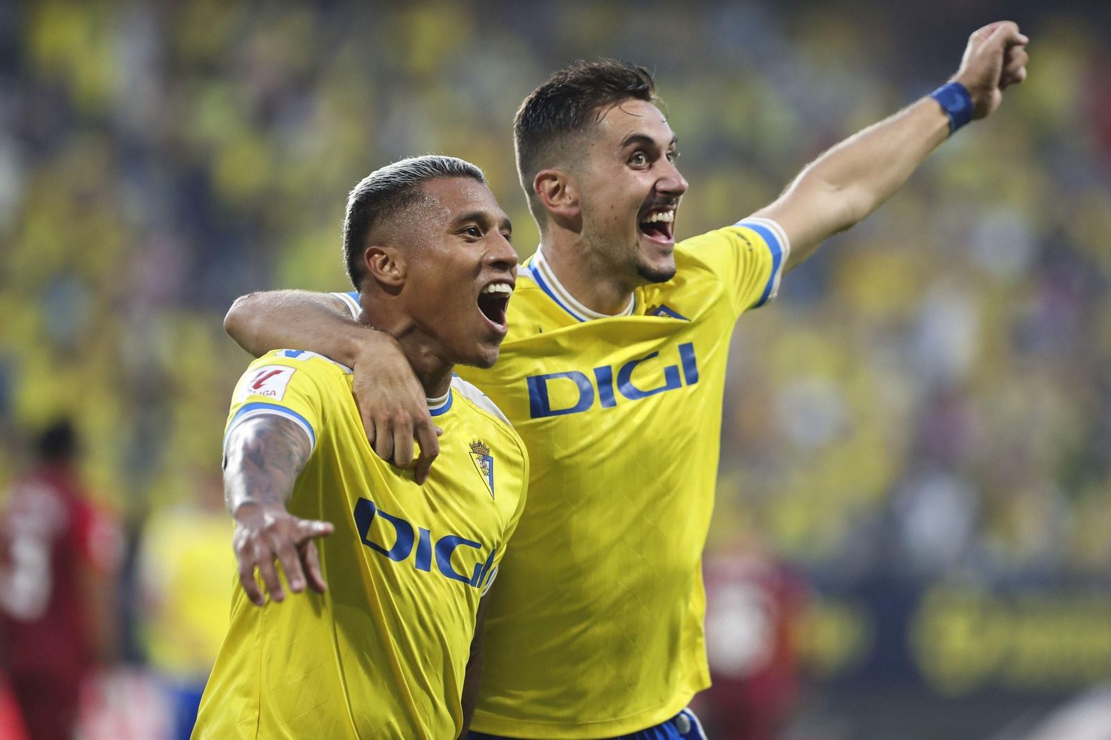 Machís y Javi Hernández, protagonistas por distintos motivos.